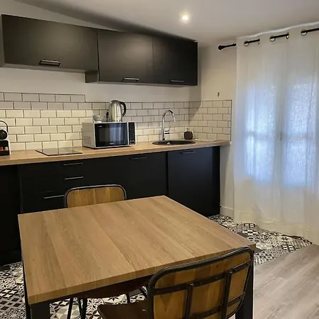 Le Moulin 2 - Arenes Romaines- Gare - Wifi- Tv Connecté Appartement Béziers