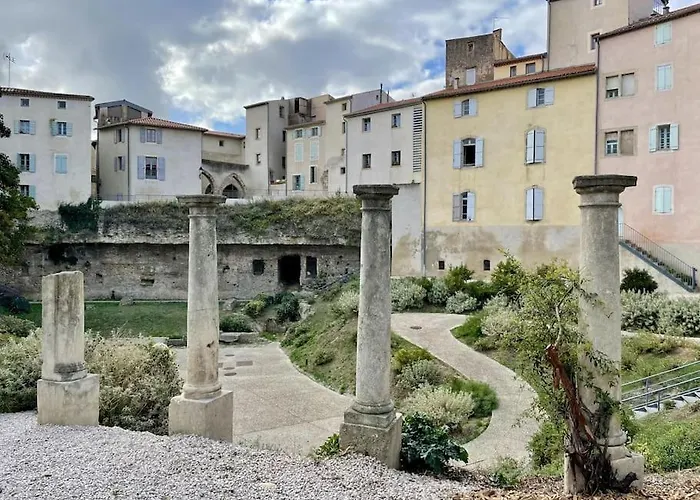 Le Moulin 2 - Arenes Romaines- Gare - Wifi- Tv Connecte Διαμέρισμα